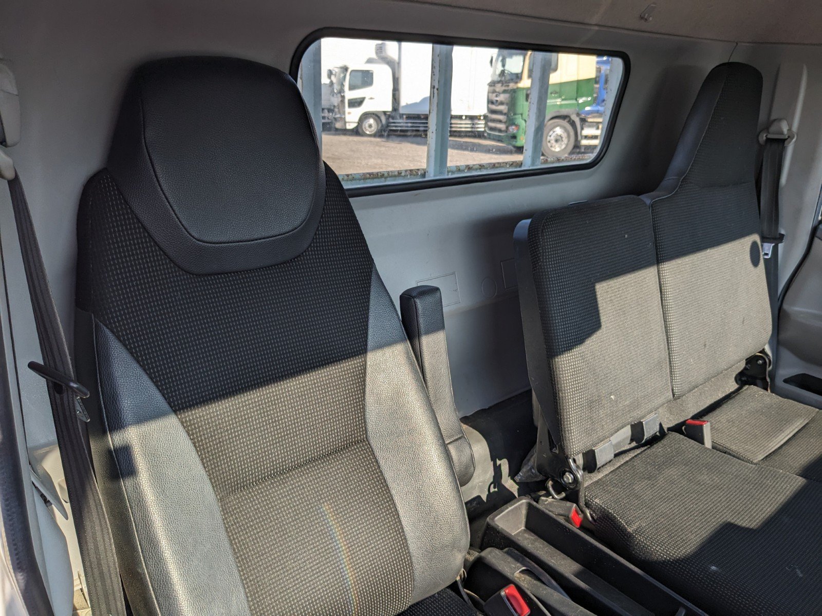vehicle_image_202604101550431CNAB6HL0z.jpg