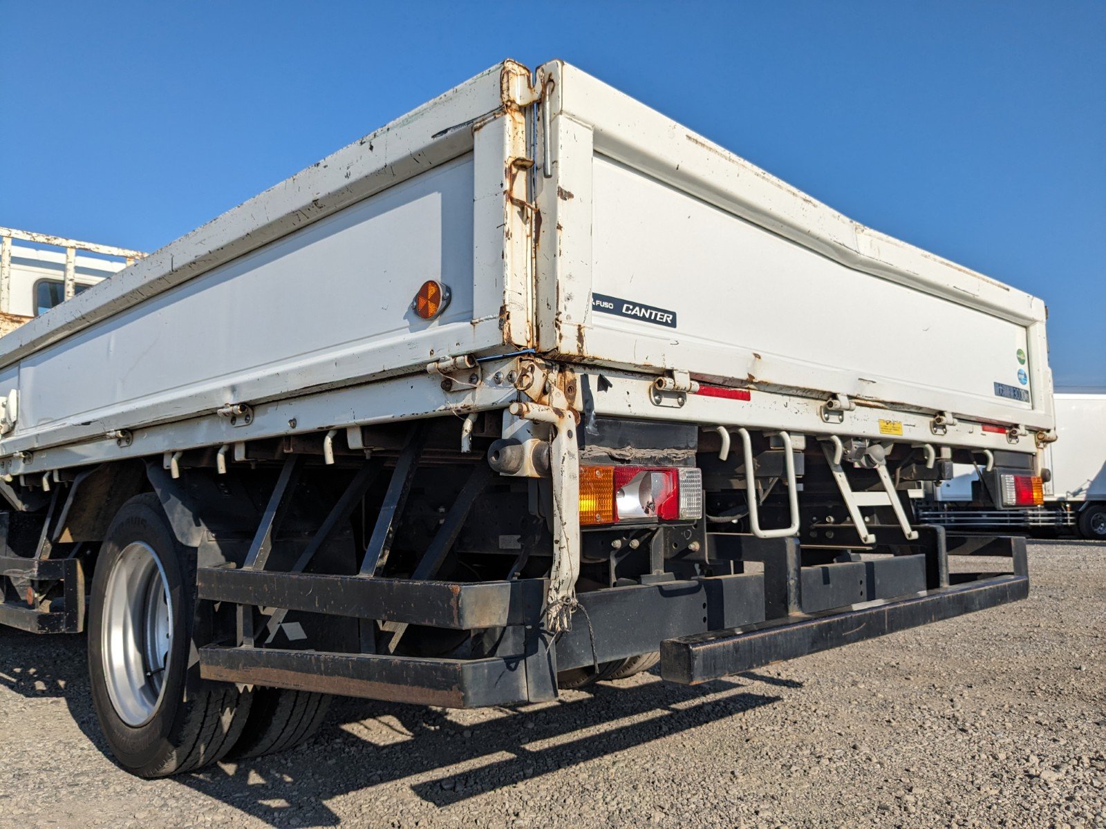 vehicle_image_20260410155043qZ52RQKH51.jpg