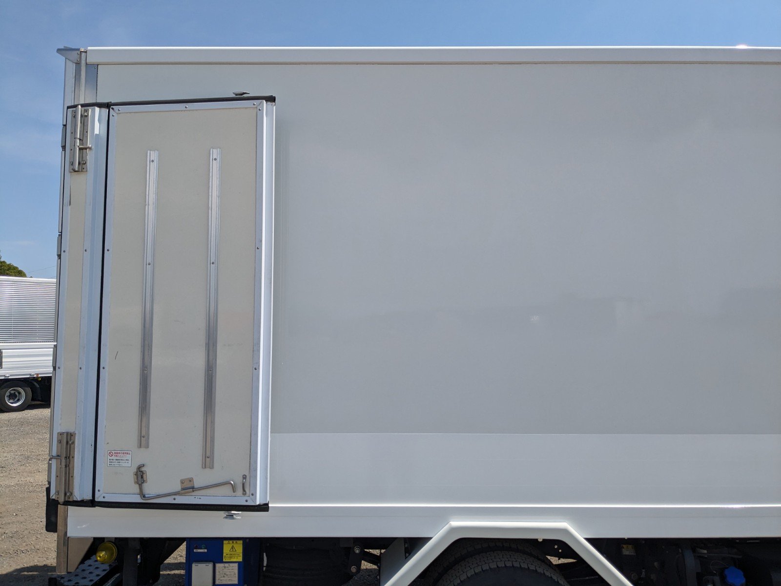 vehicle_image_20260515093039EHqaGJHyzg.jpg