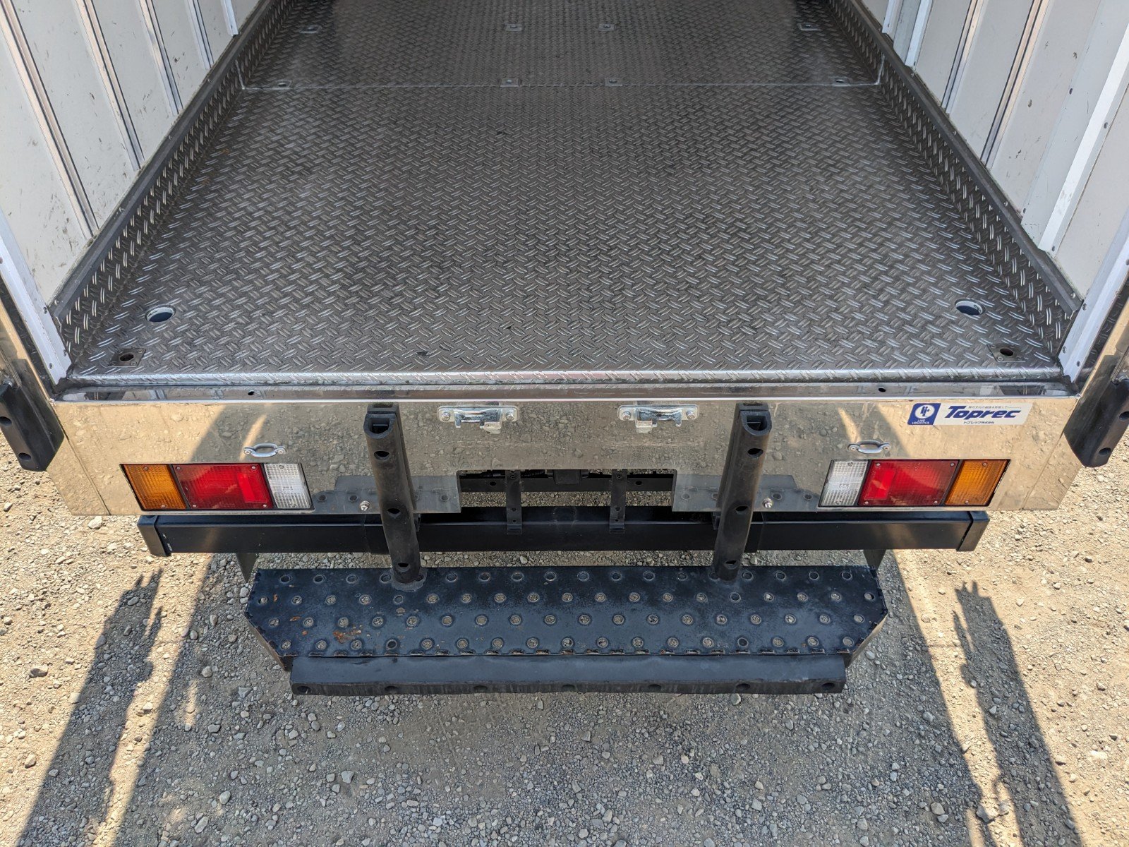 vehicle_image_20260515093039RaN2p1liK8.jpg