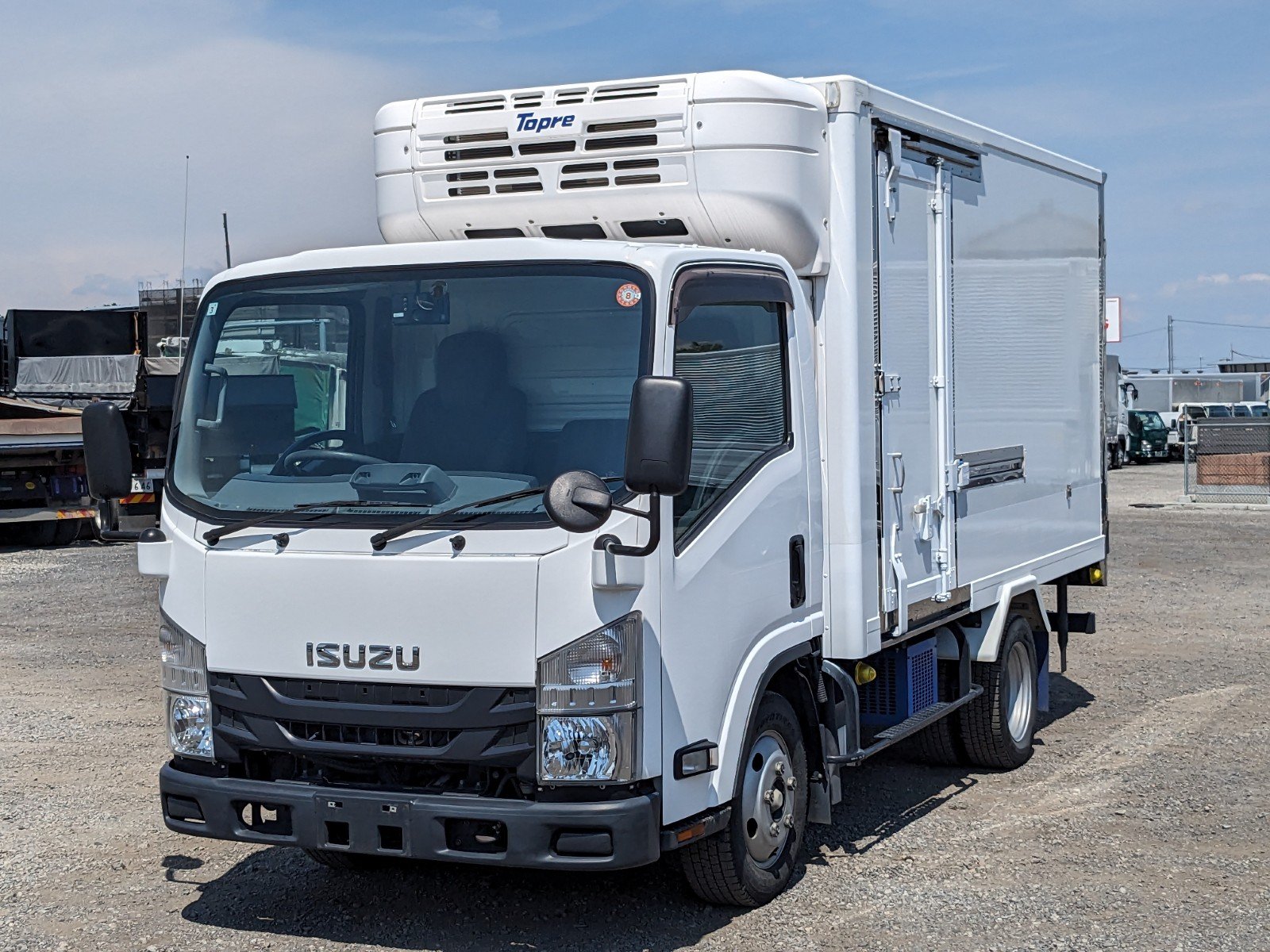 vehicle_image_20260515093039XmzVe6pTZ0.jpg
