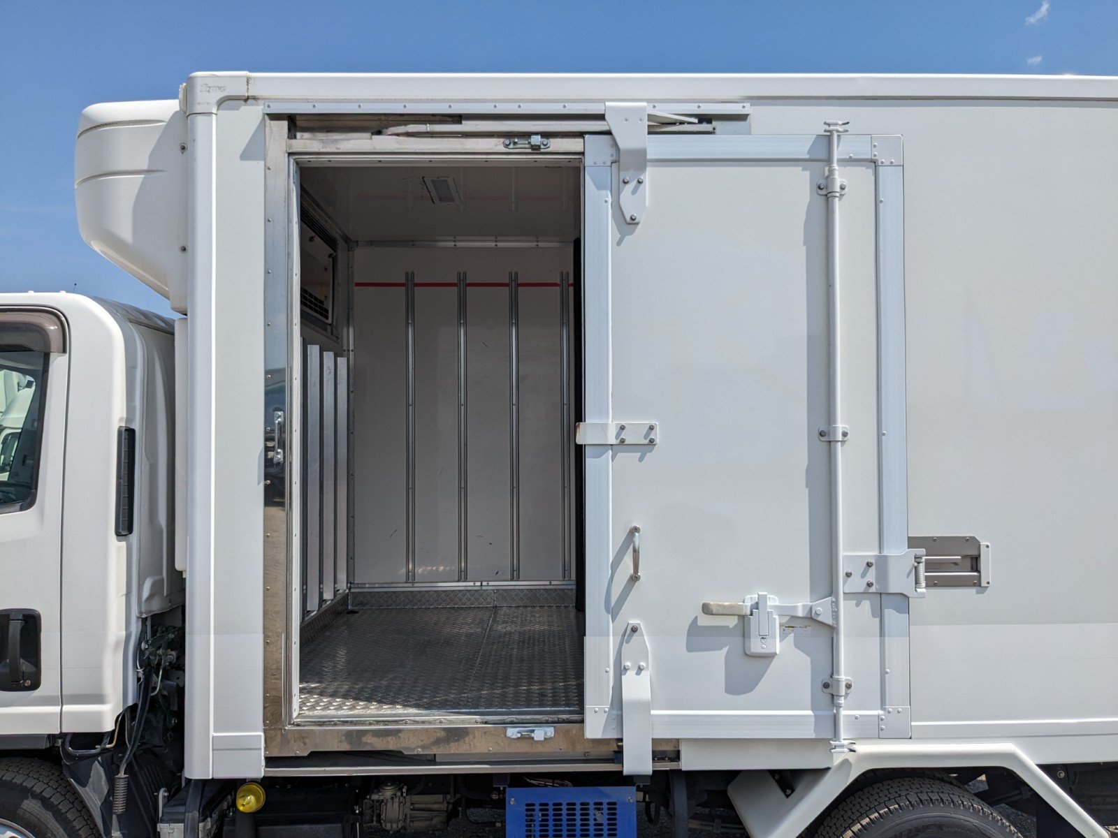 vehicle_image_20260515093039dQTptqj5MD.jpg