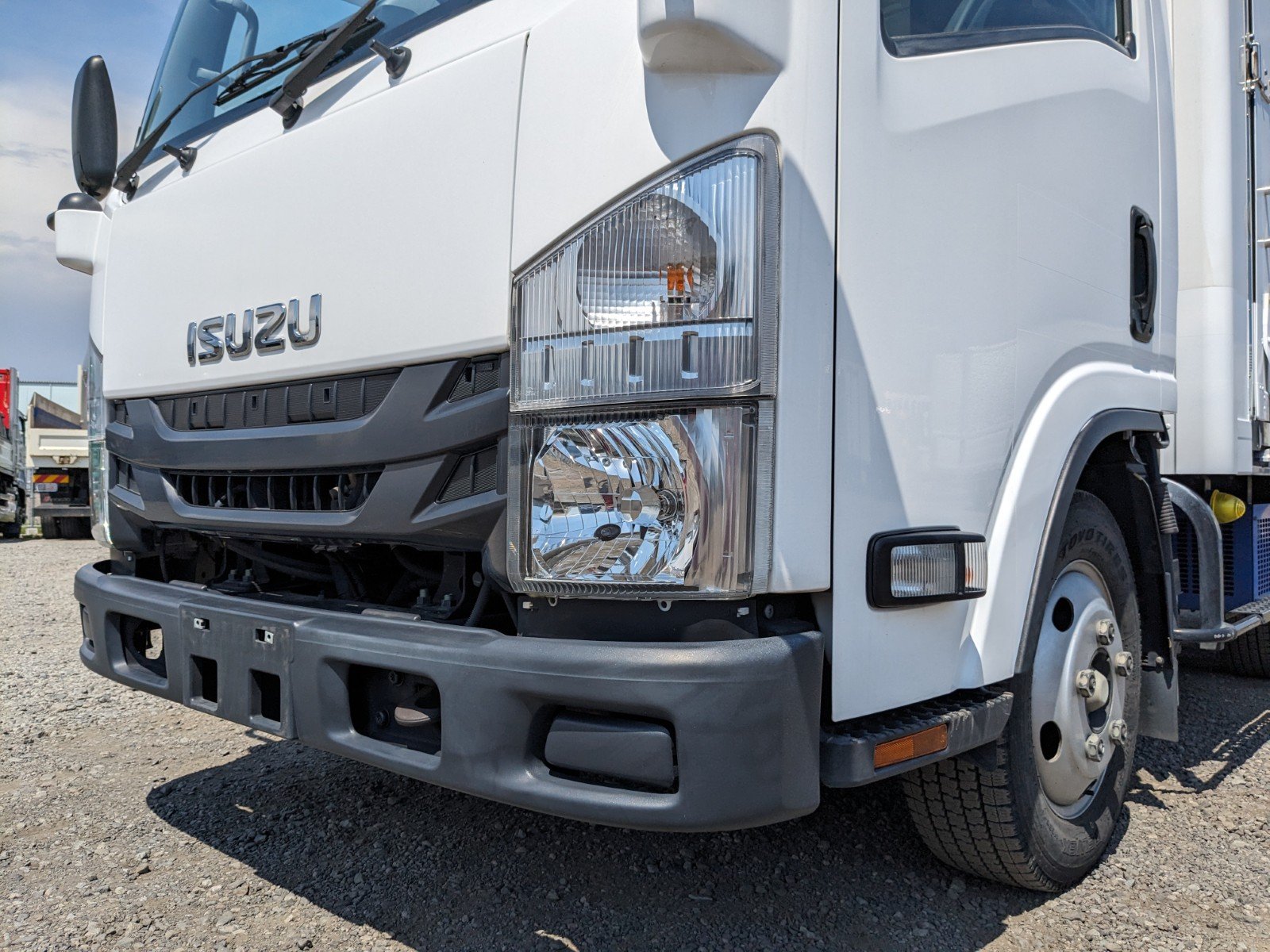 vehicle_image_20260515093039rhxLIGjY4W.jpg