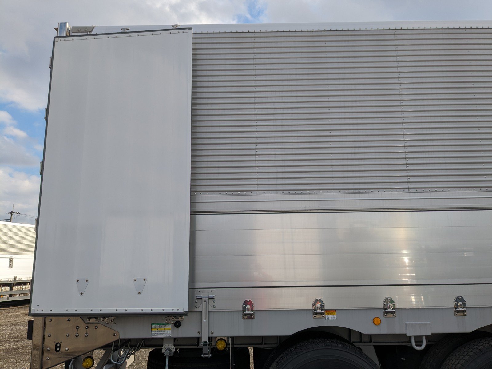 vehicle_image_20260403152531oMvABWjFPl.jpg