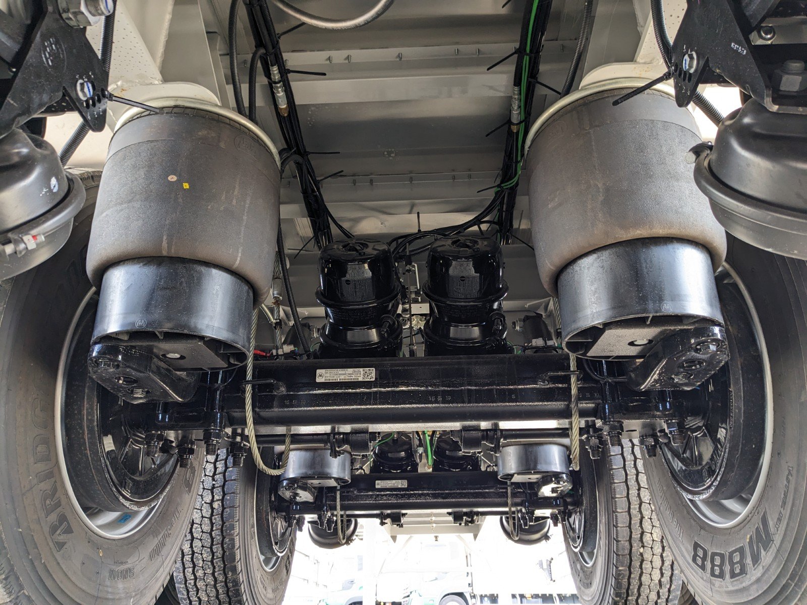 vehicle_image_202604031515166EWsj0T9Pn.jpg