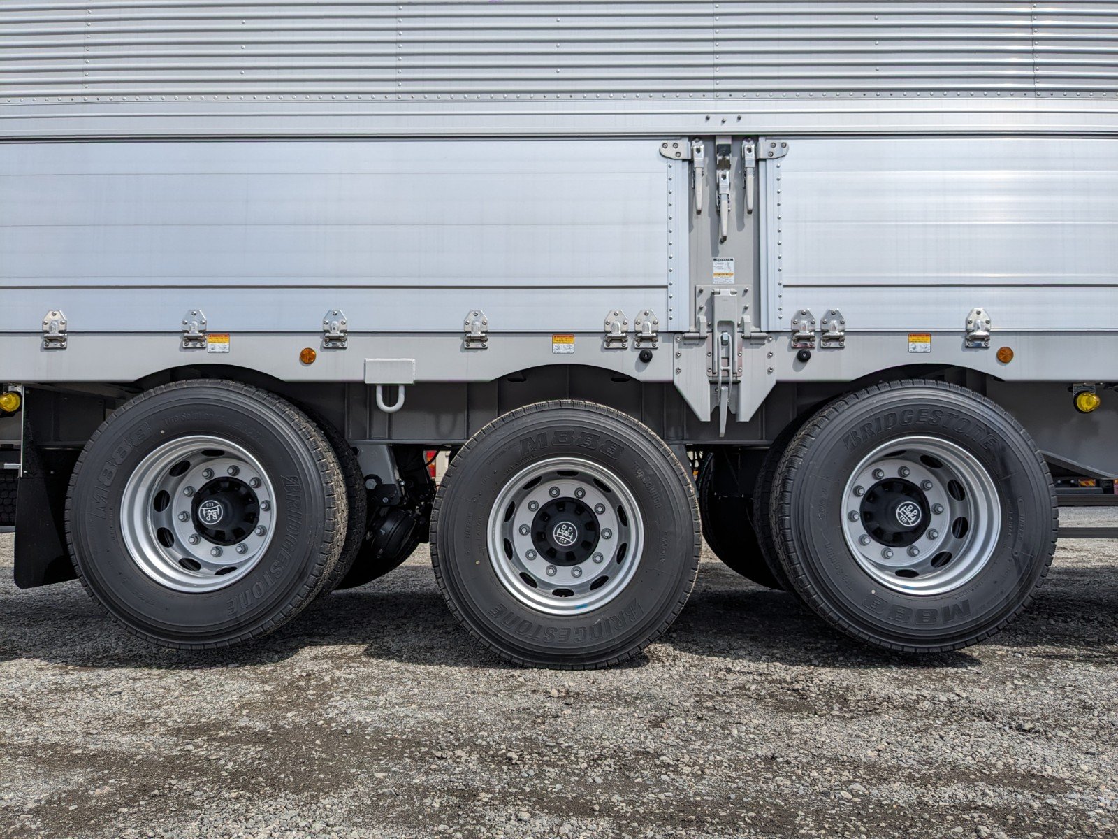 vehicle_image_20260403151516d6PxQu1MZr.jpg