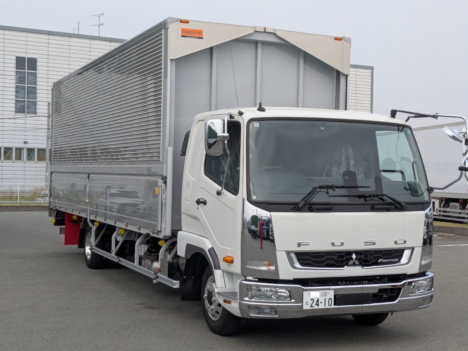 vehicle_image_20260407091726d5q5eA5zCn.jpg