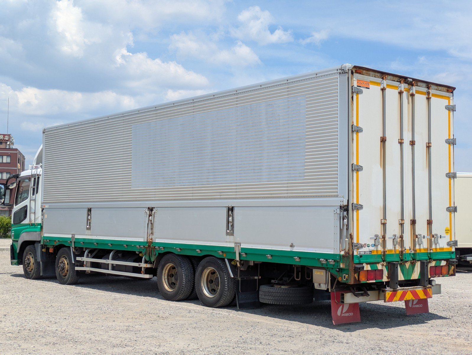 vehicle_image_202606101123207lAEpPBIcH.jpg