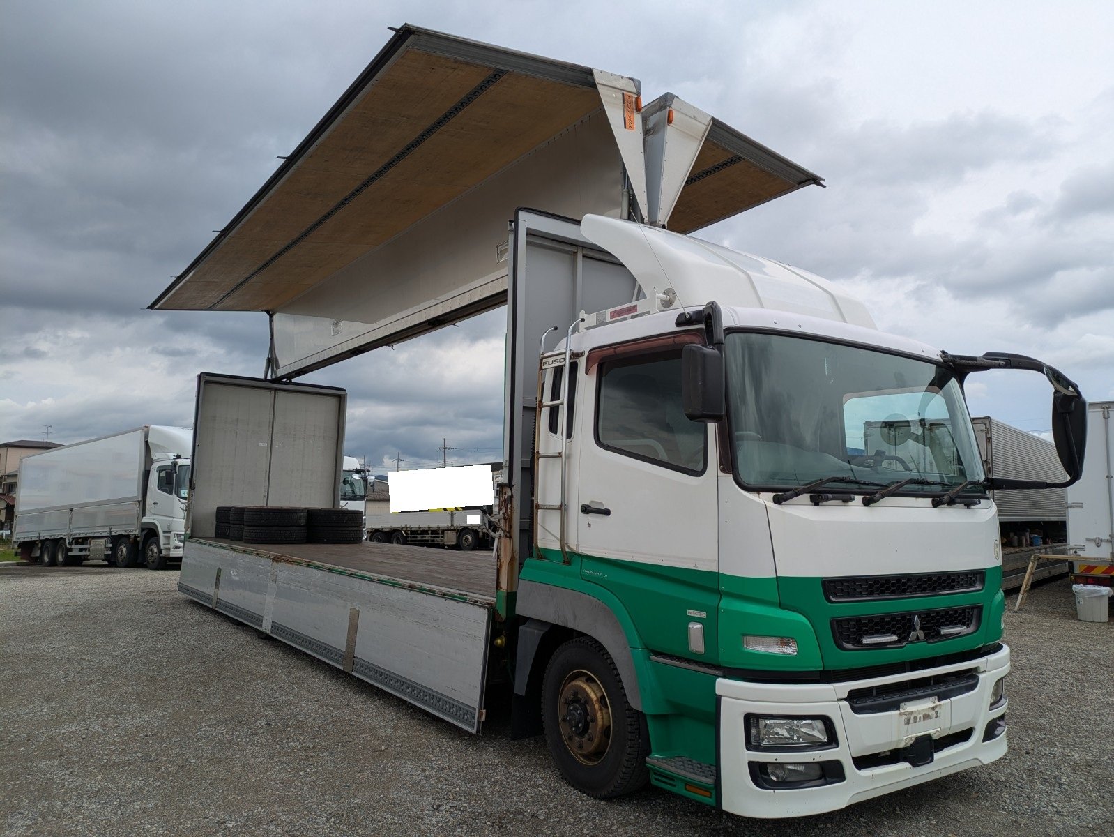 vehicle_image_20260610112320SeJfnSdhcE.jpg