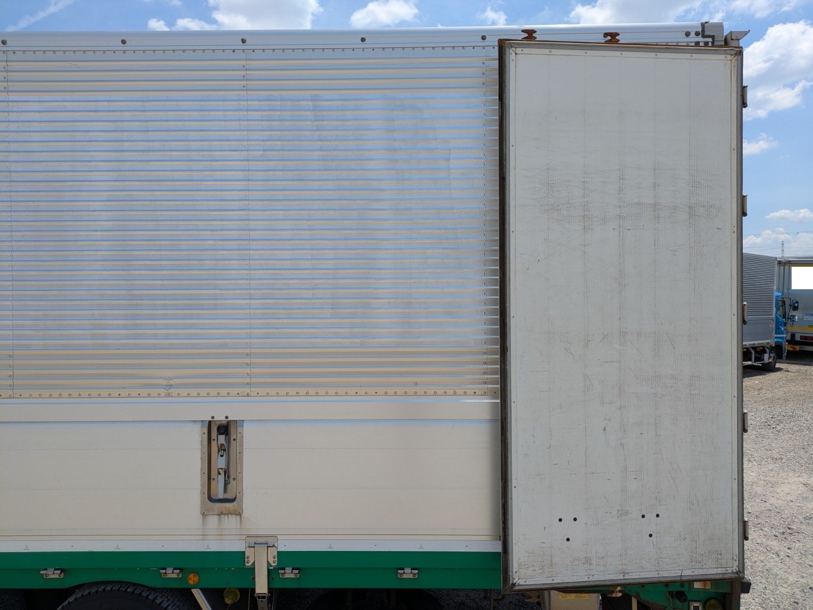 vehicle_image_20260610112320YE7IZfG0t0.jpg