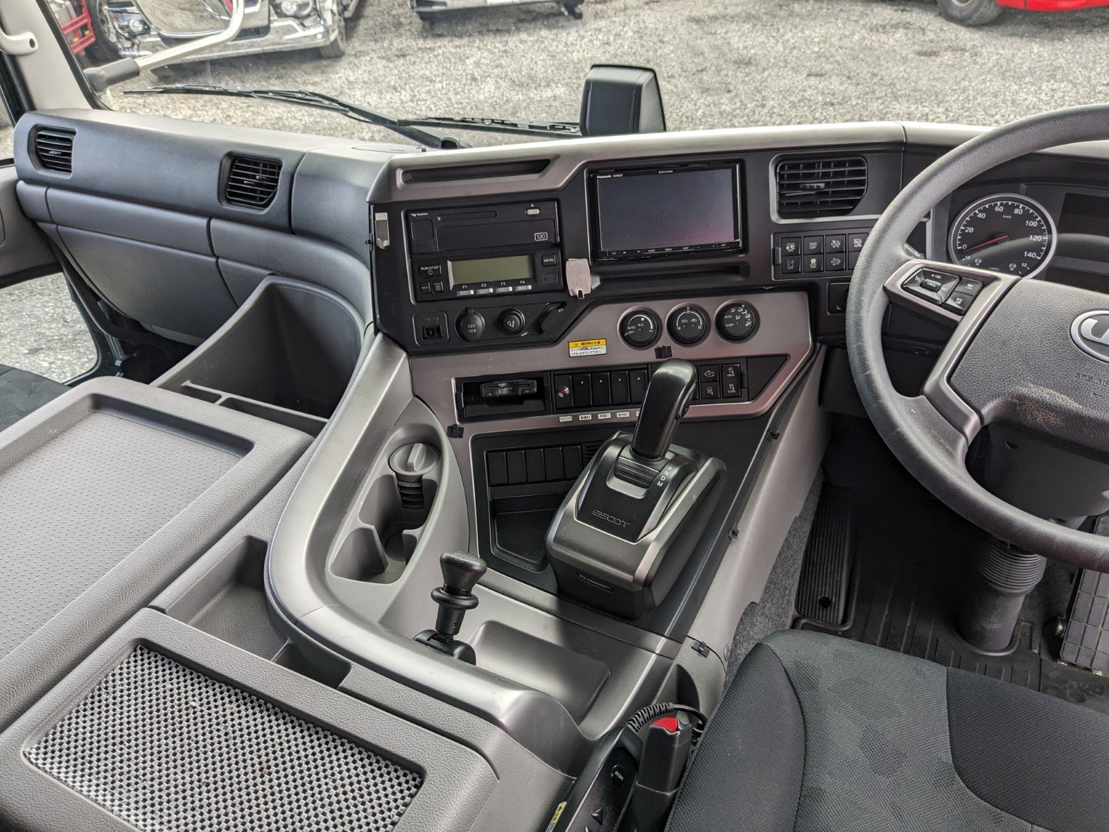vehicle_image_20260312092425ZjdbZehLYT.jpg