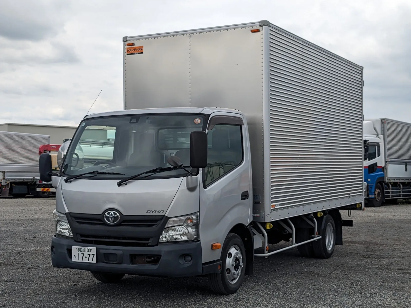 vehicle_image_202607060945585RMeBMJbq0.webp