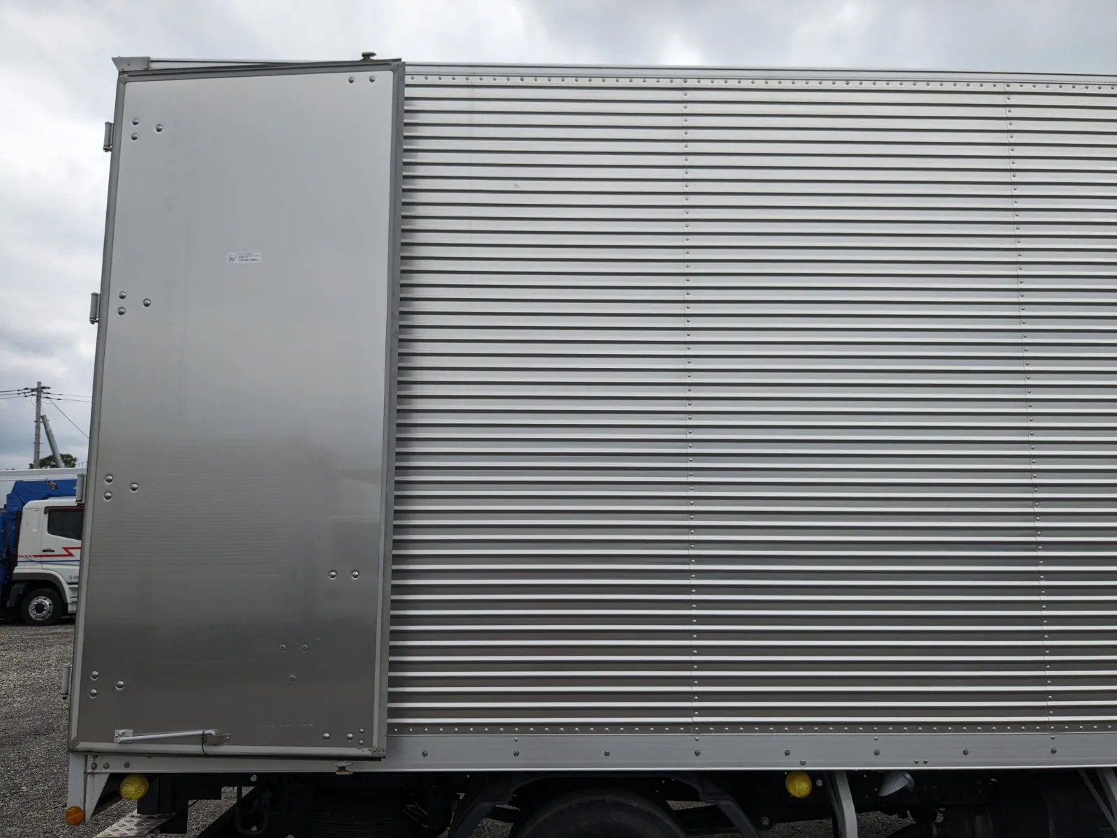 vehicle_image_20260706094609St0A7iljtb.webp