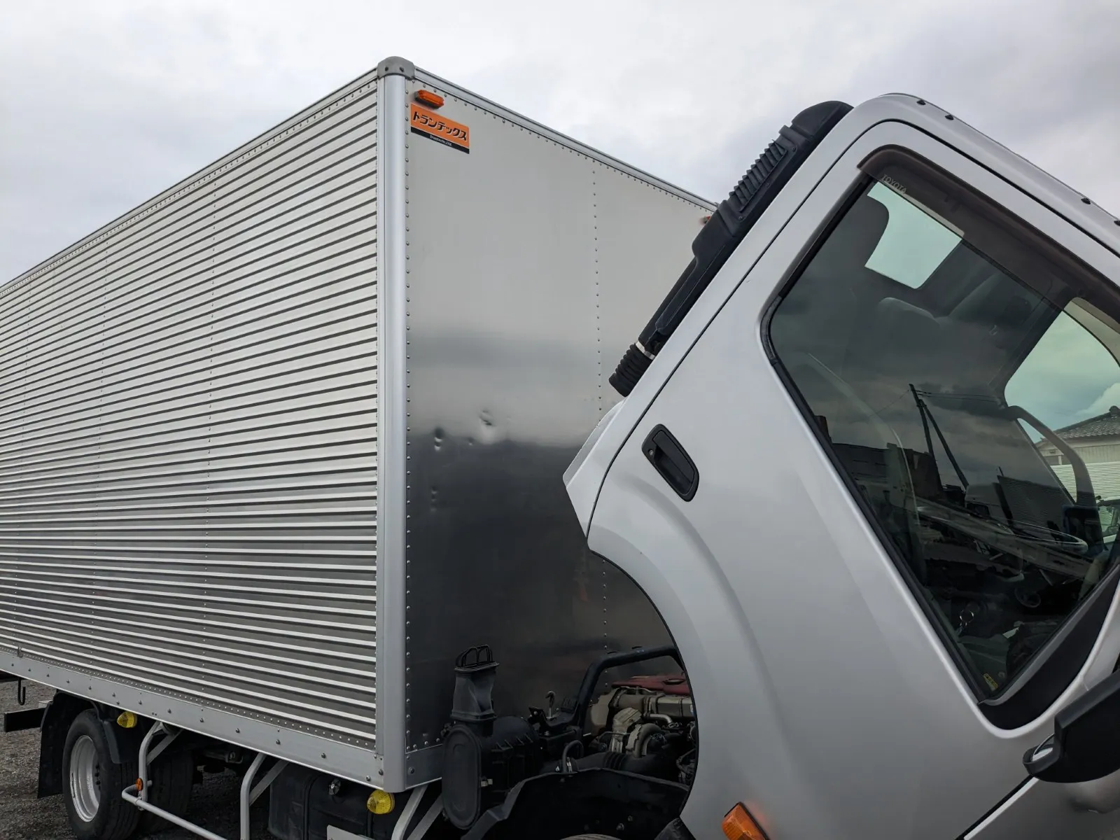 vehicle_image_20260706094616r6NX1AbI5a.webp