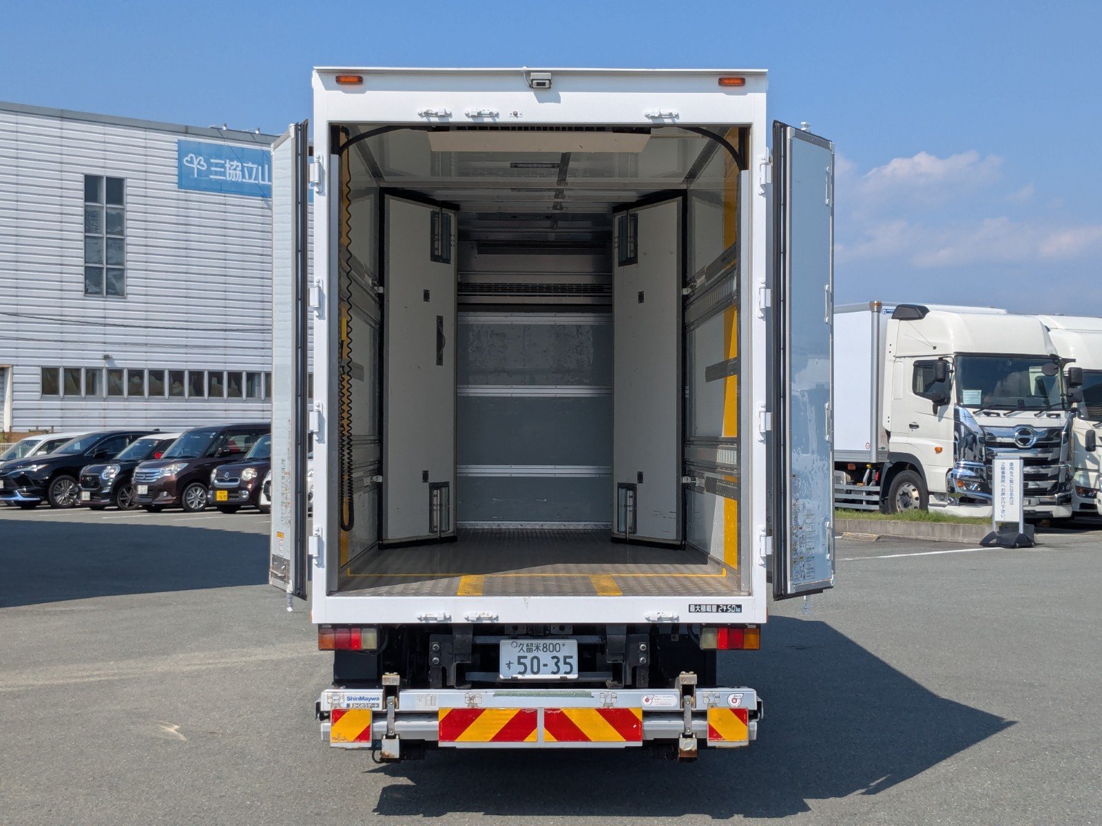 vehicle_image_20260502132815f5gBlgvrhc.jpg