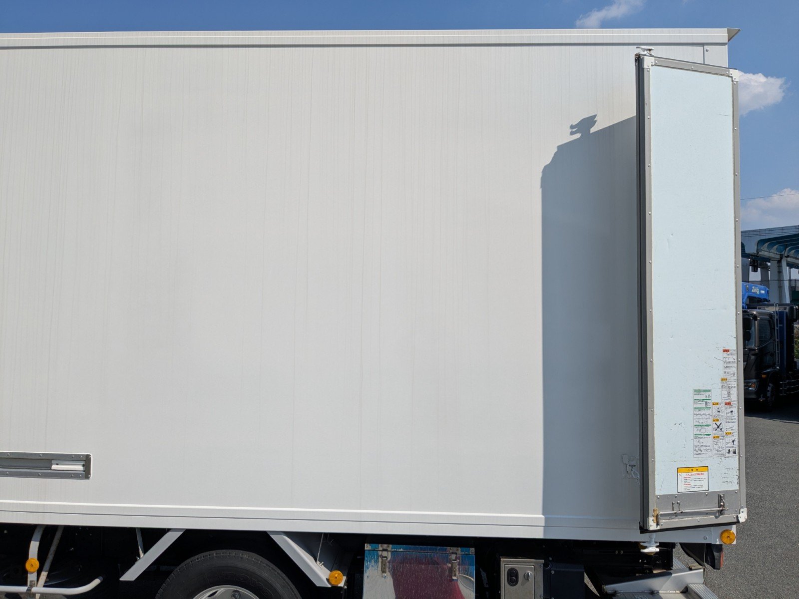 vehicle_image_20260502132815gMZV4F0C0Z.jpg