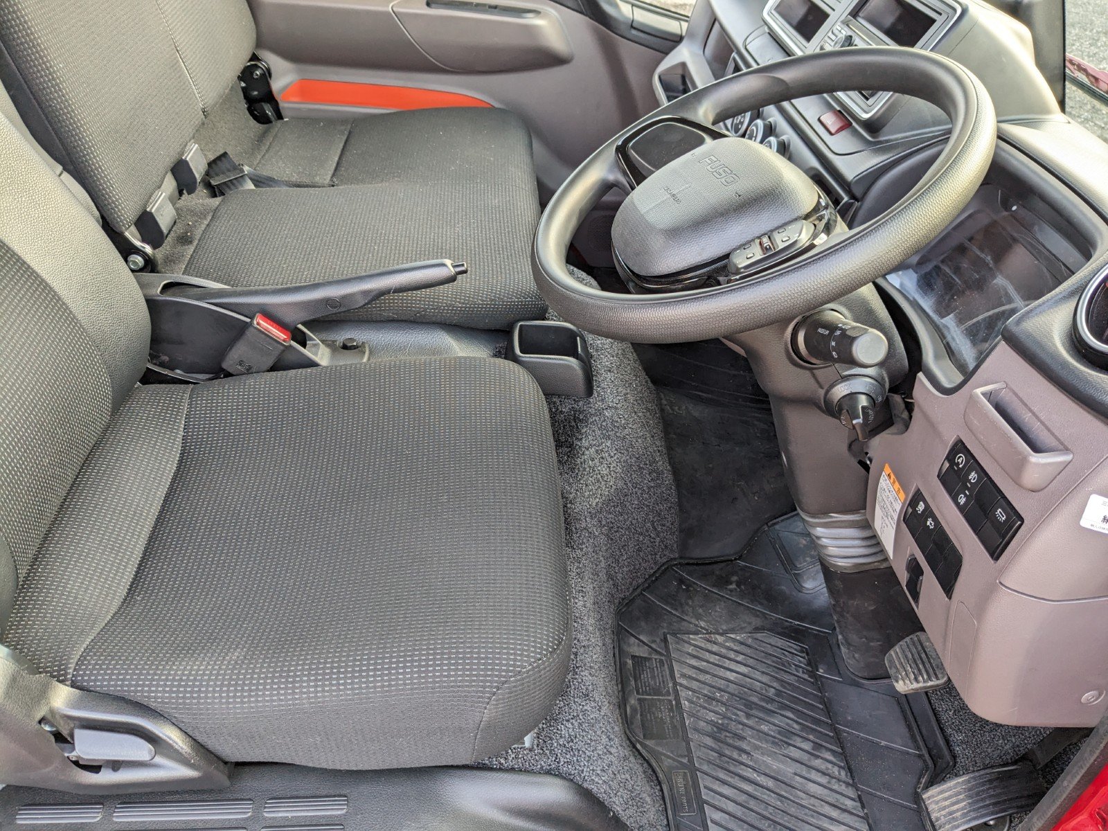 vehicle_image_20260312093114DbU6WEpLsL.jpg