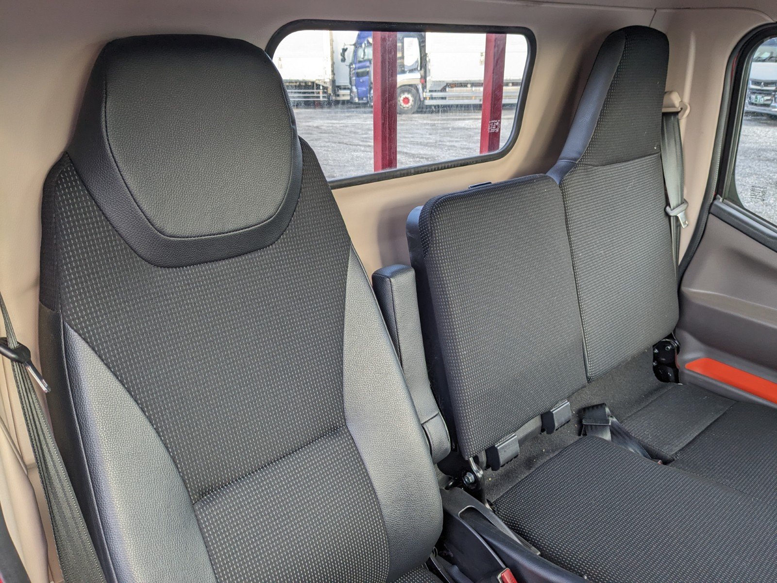 vehicle_image_20260312093114mNsjuIDw83.jpg
