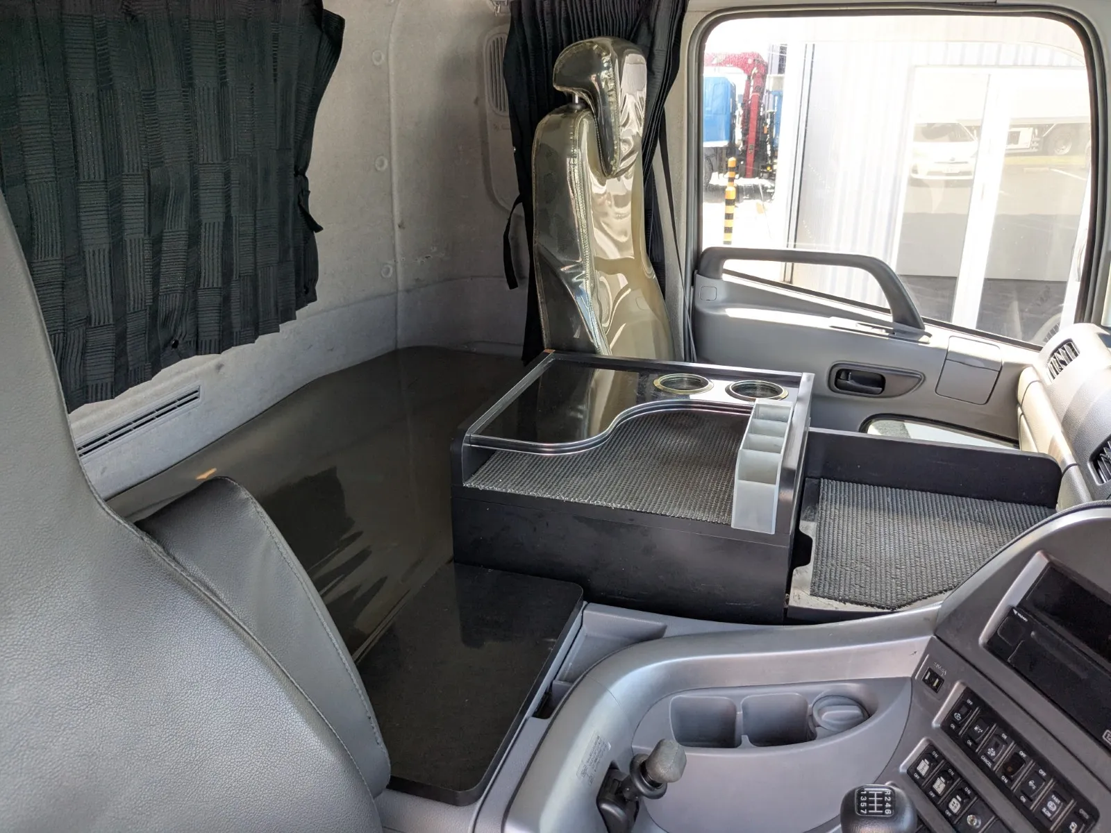 vehicle_image_20260714112104nH89HhbYll.webp