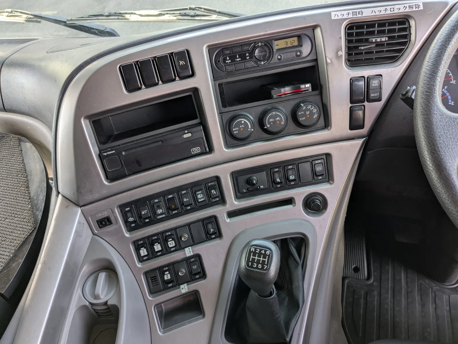 vehicle_image_202607141121050op8lNc5C8.webp