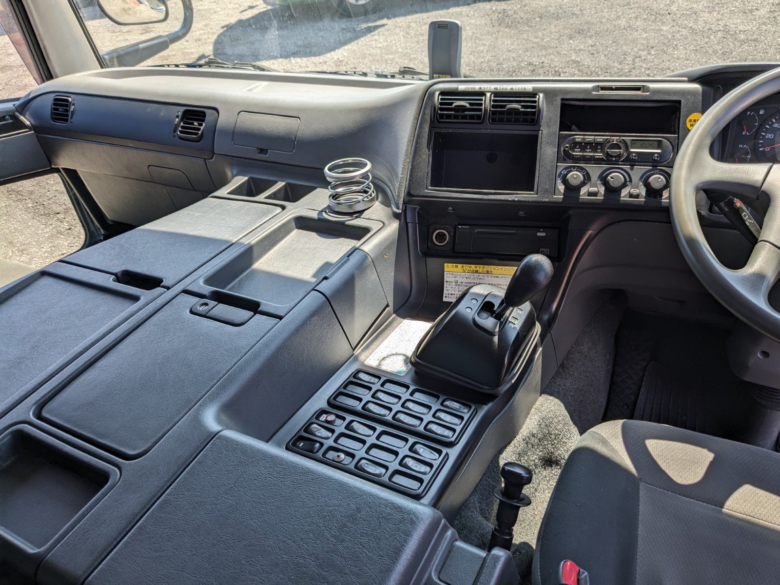 vehicle_image_20260423180558fLD8nqTTvA.jpg