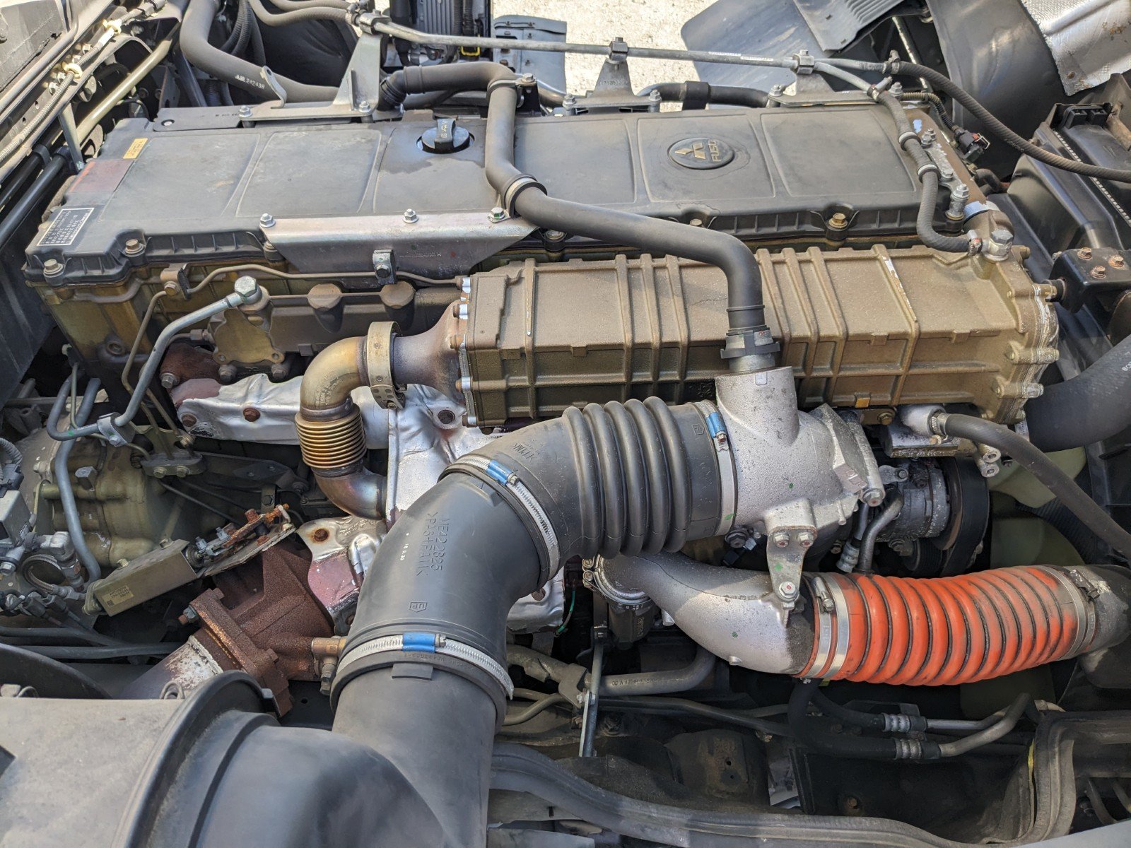 vehicle_image_20260423180558hPuE0yDtht.jpg