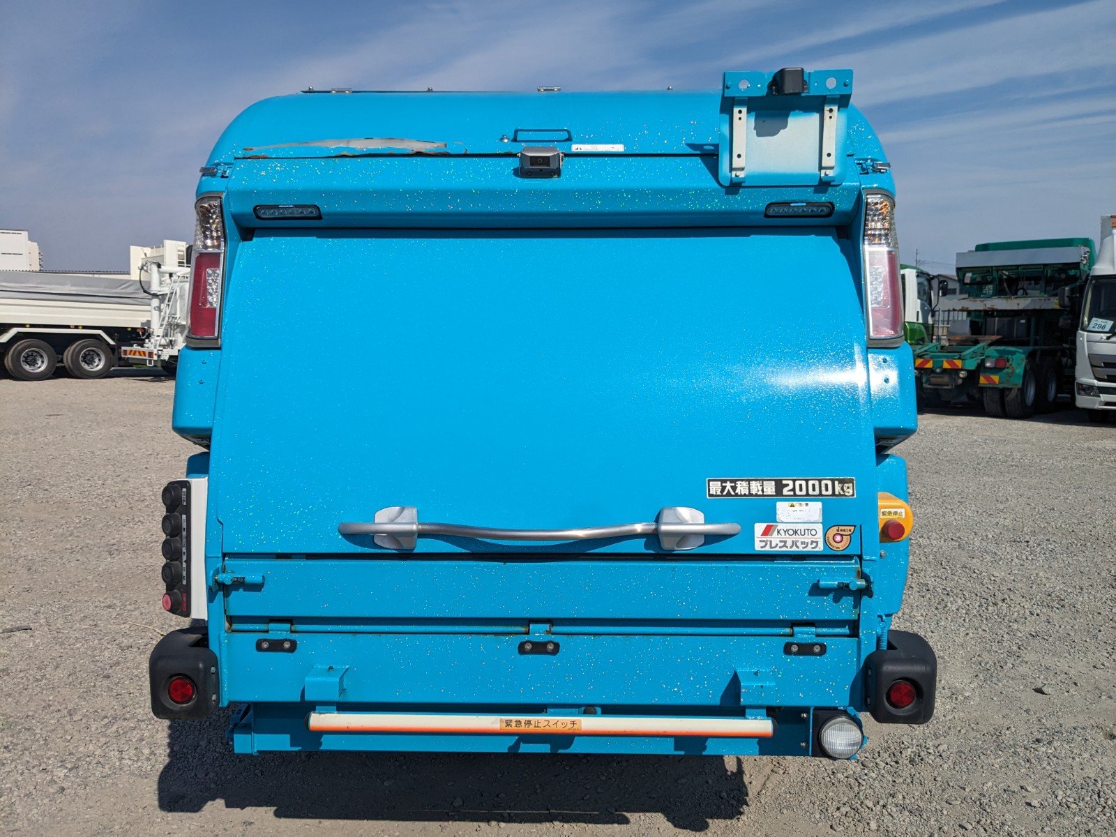 vehicle_image_20260401092215UxWazqTOP2.jpg