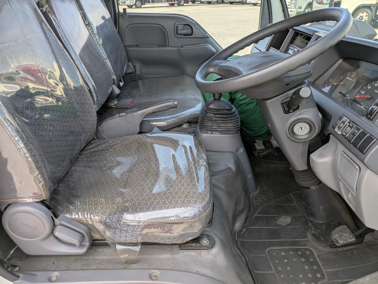 vehicle_image_20260407090602CaG5jsLd3Q.jpg