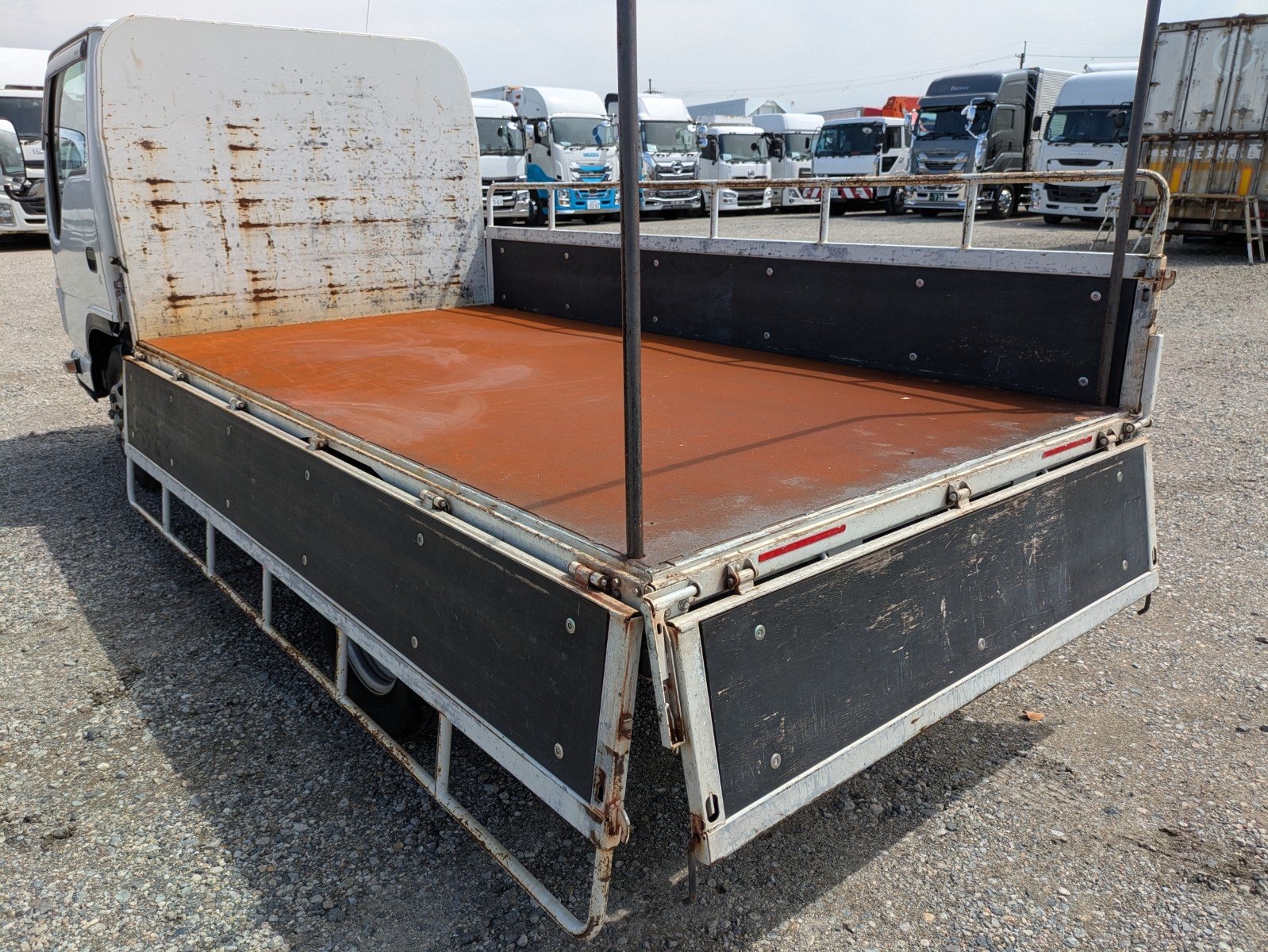 vehicle_image_20260407090602nkwGpaSuLT.jpg