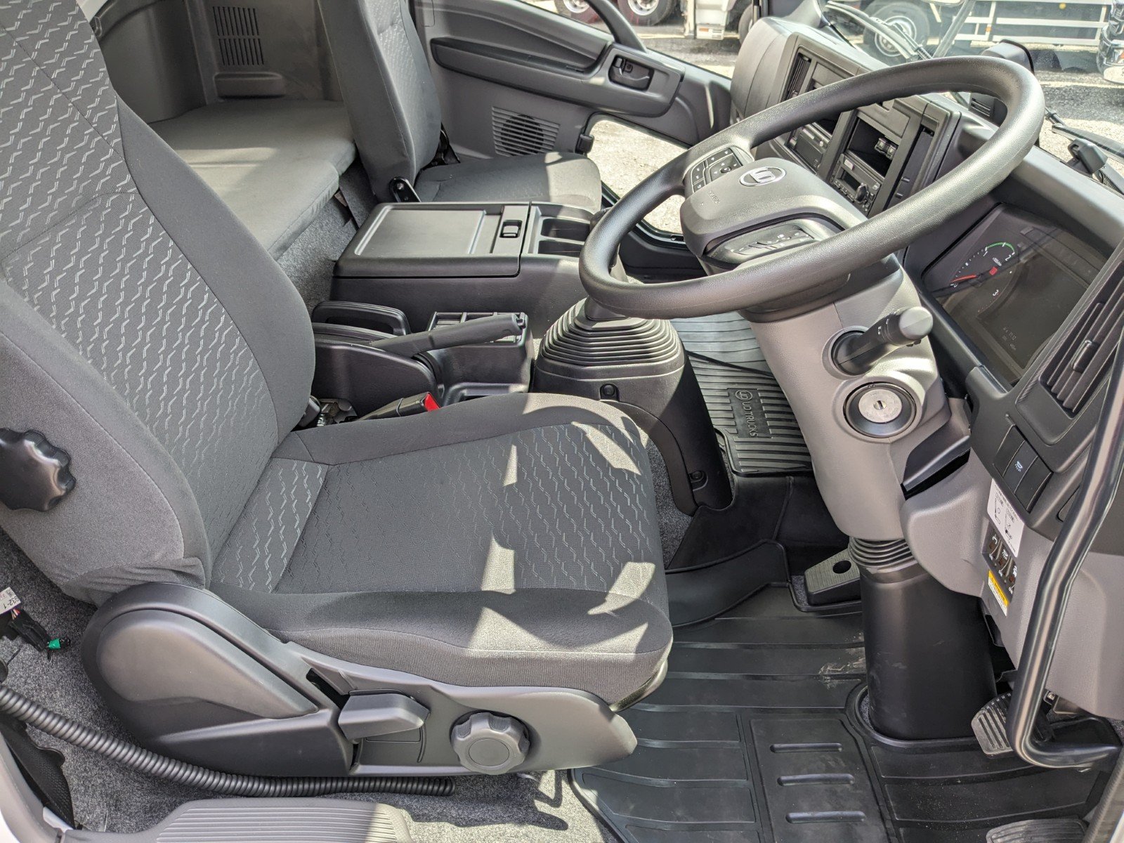 vehicle_image_20260420160908186jloAkxR.jpg