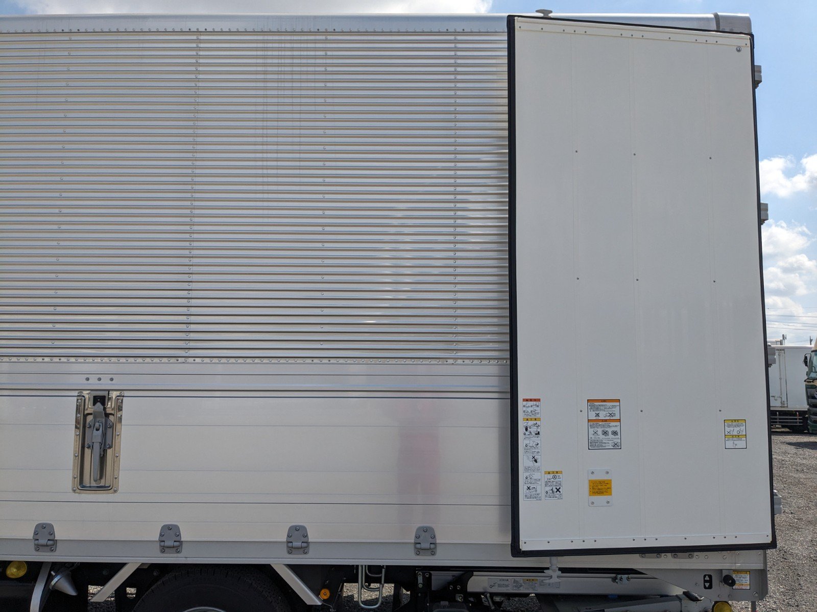 vehicle_image_202604201609087vHcqqbUDs.jpg