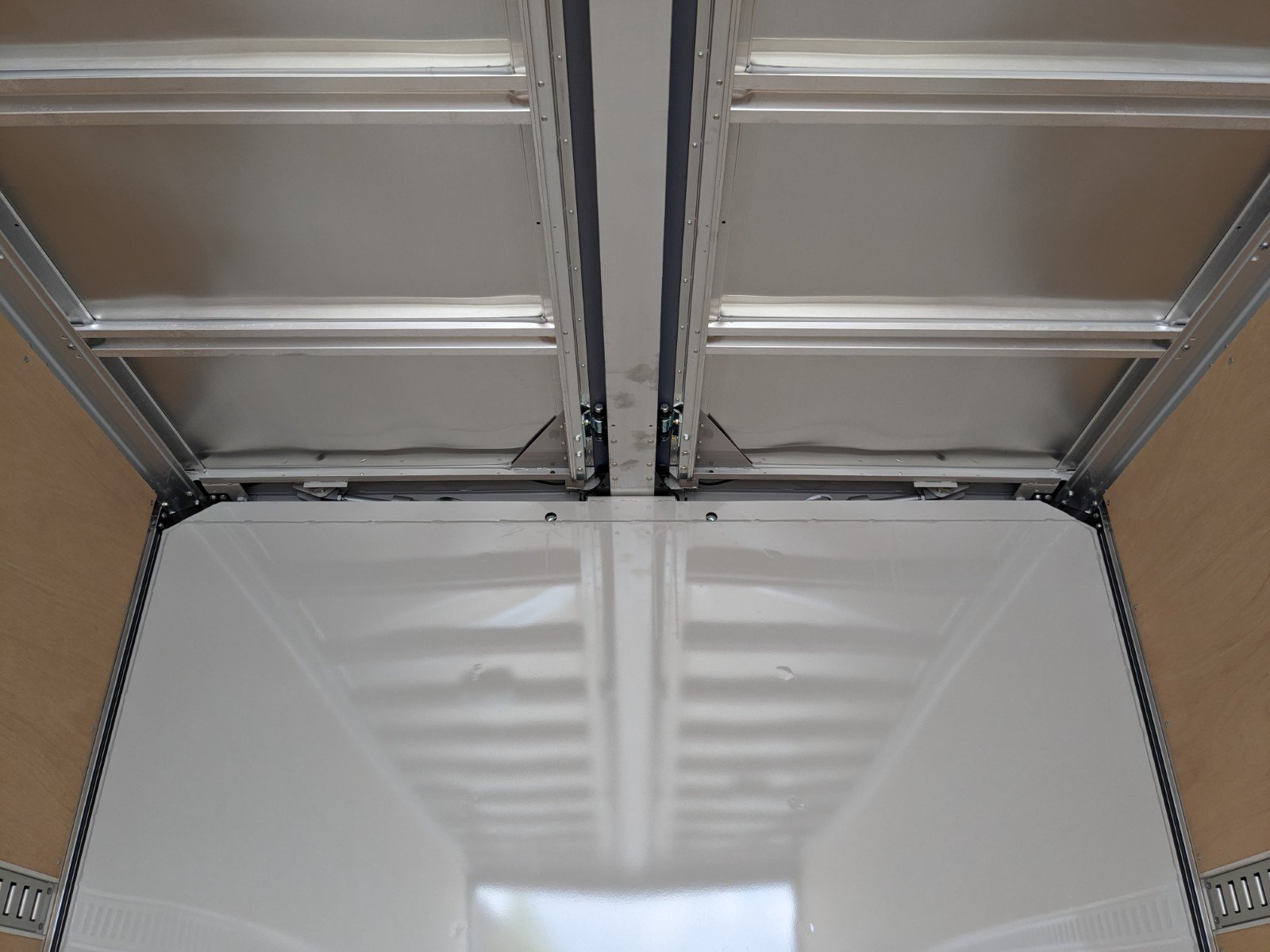 vehicle_image_20260420160908d8e5UCLsKS.jpg