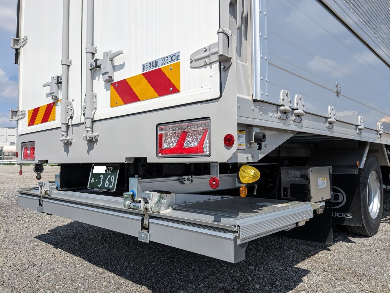 vehicle_image_20260420160908tNj2duFlAK.jpg