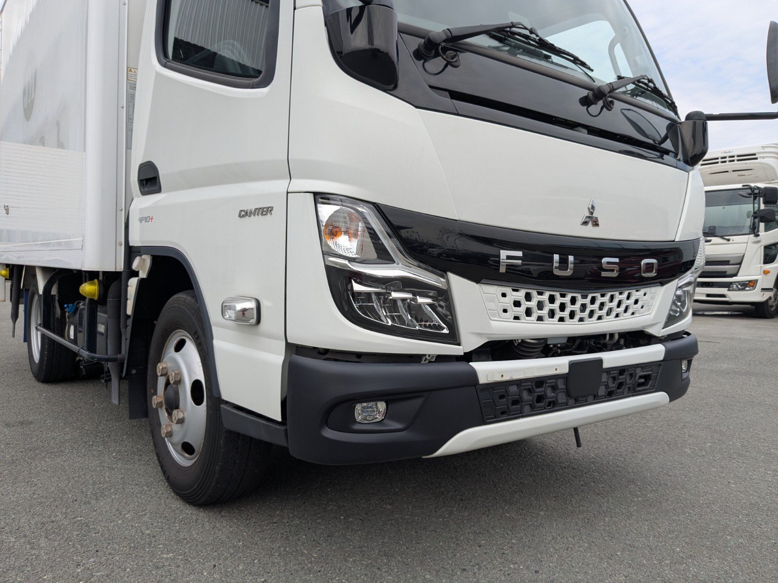 vehicle_image_20260404163124MOMvGxlv1U.jpg
