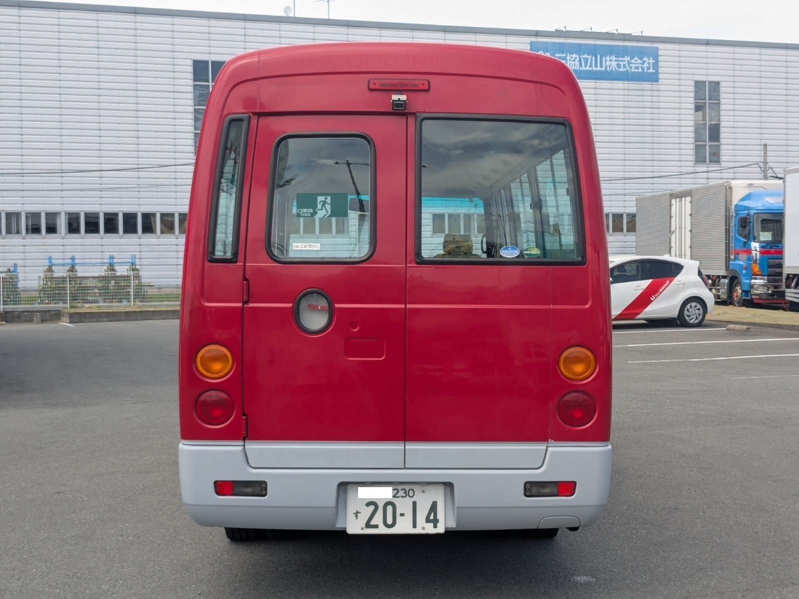 vehicle_image_20260515100254kfkIlSUbzV.jpg