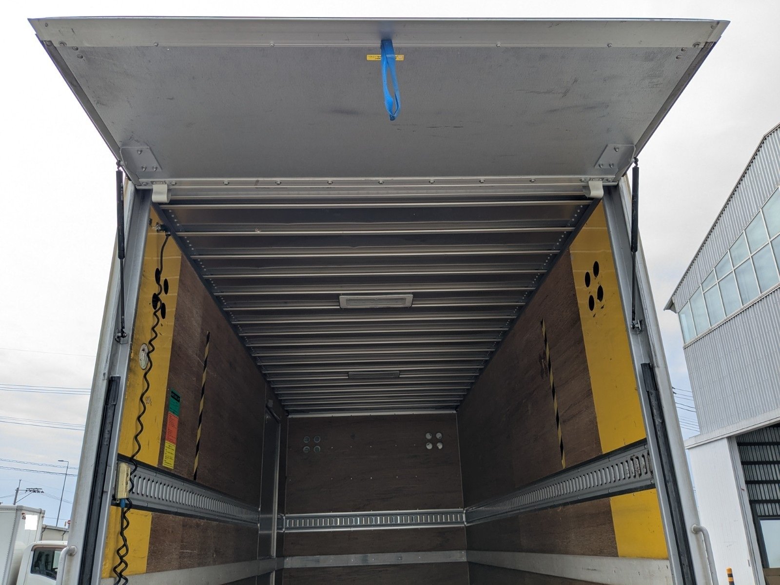vehicle_image_202604201820005XNtW71pPe.jpg