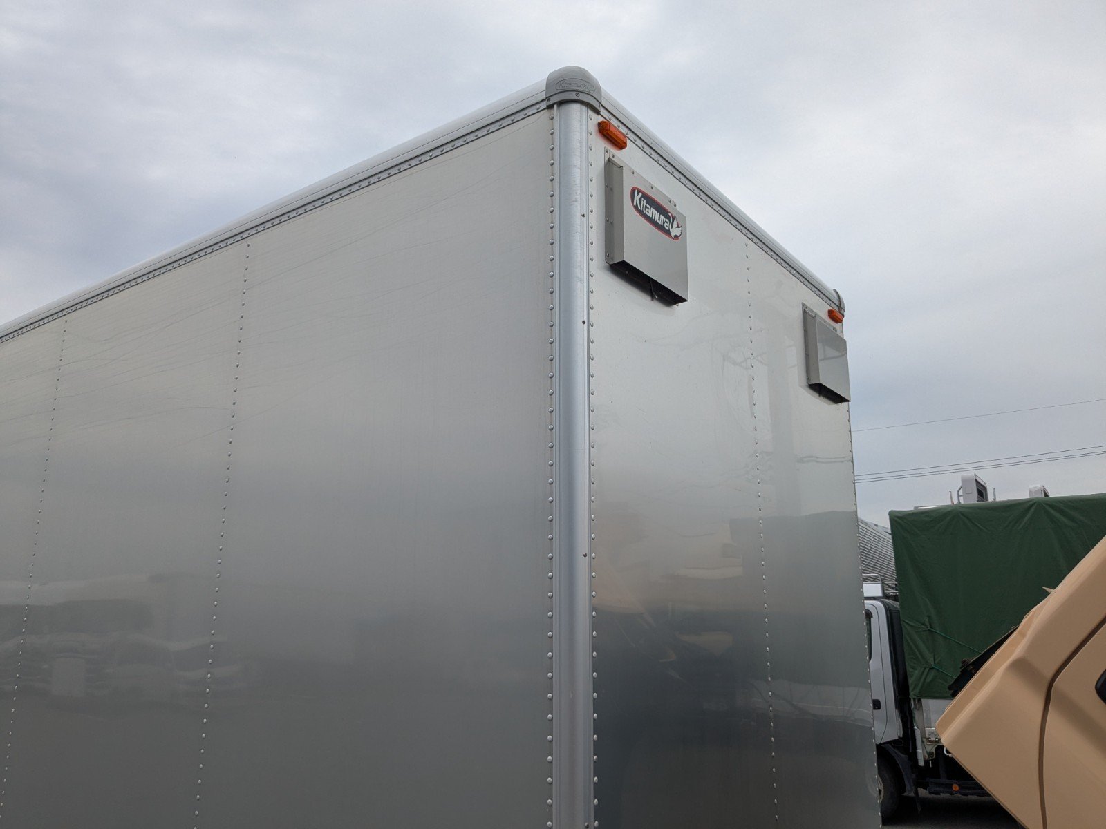 vehicle_image_20260420182000F7mKjB2k79.jpg