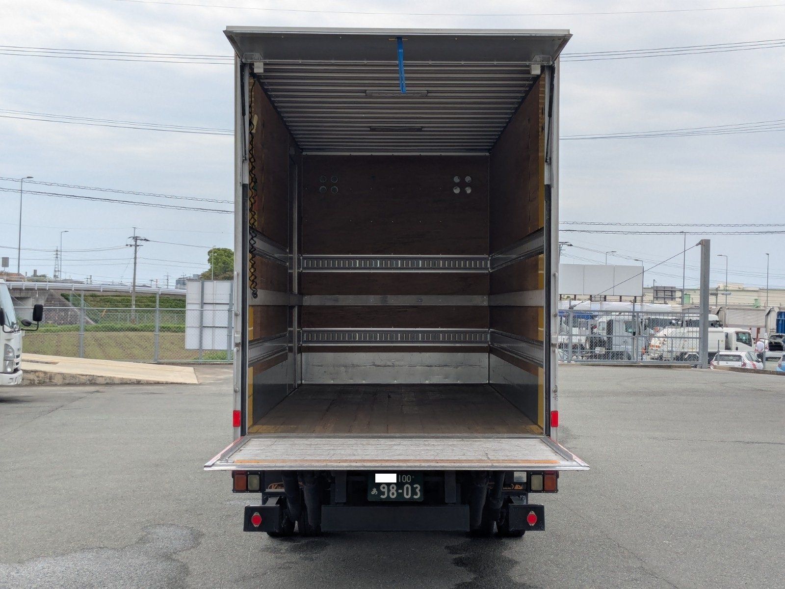vehicle_image_20260420182000lOEWipkHDg.jpg