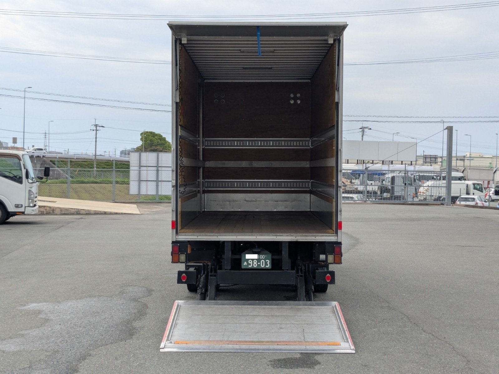 vehicle_image_20260420182000z0X5K6CCnk.jpg