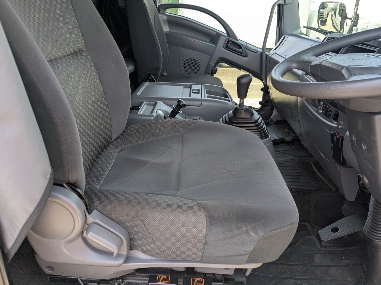 vehicle_image_20260417092459JkqQKqYHKS.jpg