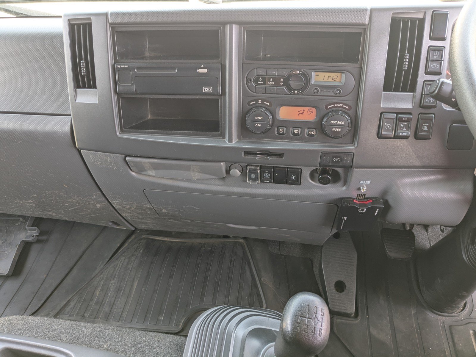 vehicle_image_20260417092459MQ7VXpVV68.jpg
