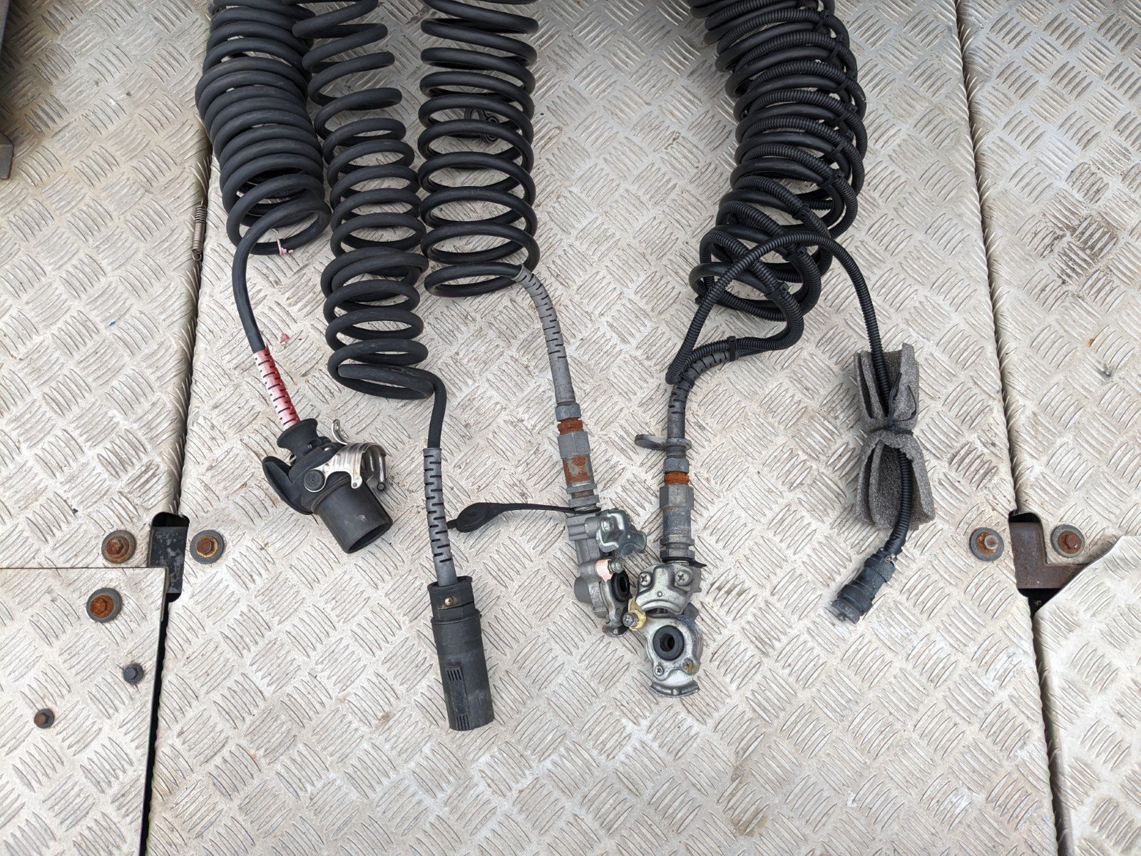 vehicle_image_20260511112756qam7ldpdyC.jpg