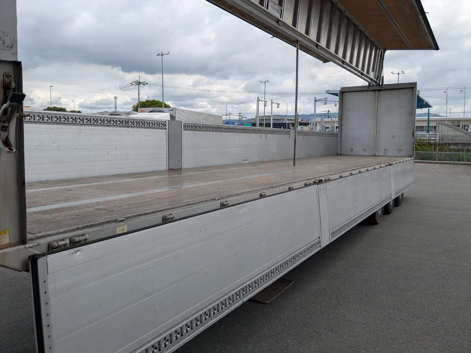 vehicle_image_20260619093719uO7aoP7iYX.webp