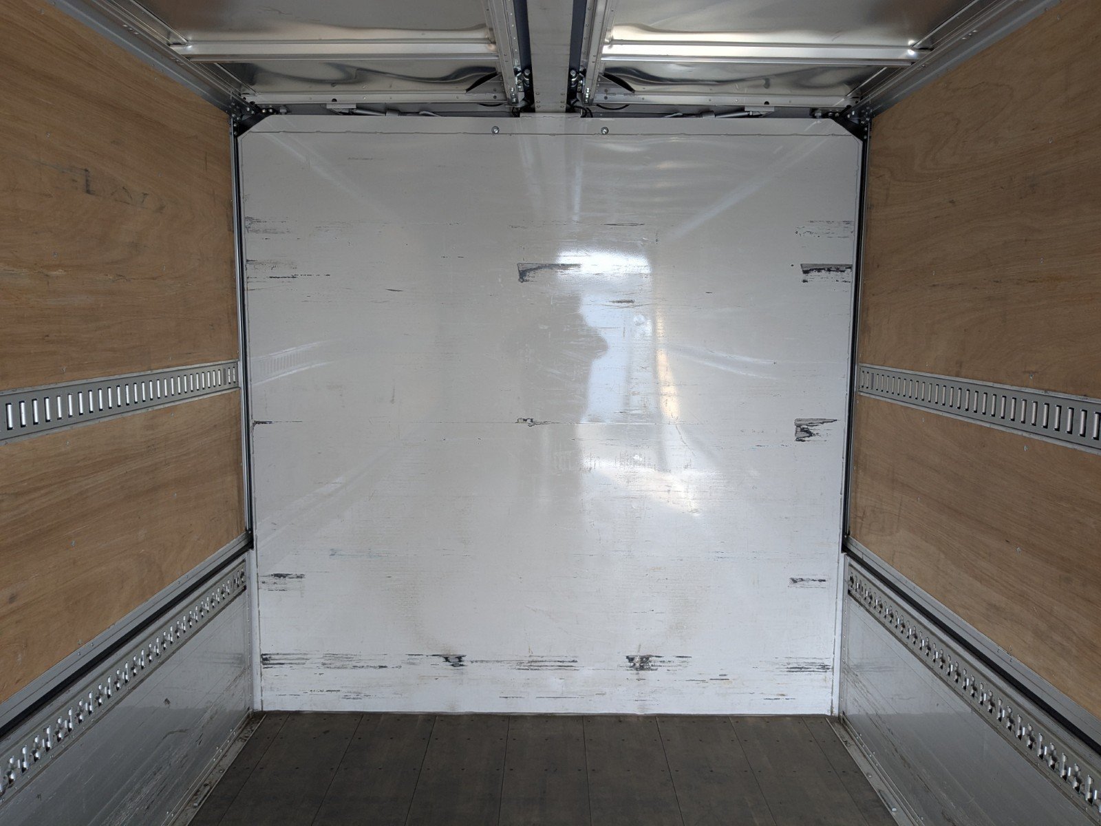 vehicle_image_20260407092653S1dy79gMf0.jpg