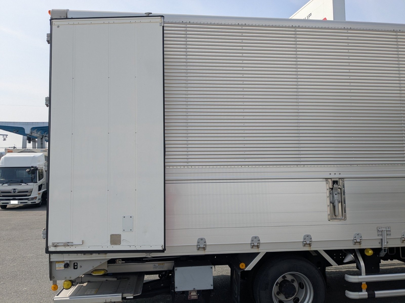 vehicle_image_20260407092653gkzYTk5YU2.jpg