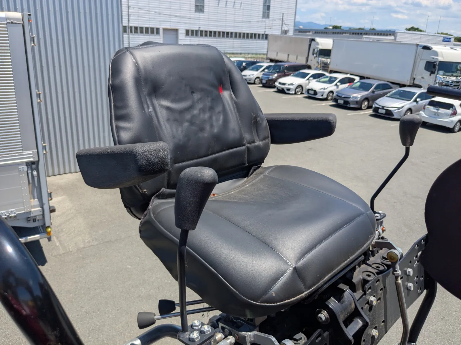 vehicle_image_202607131042030b2s1jlDcd.webp