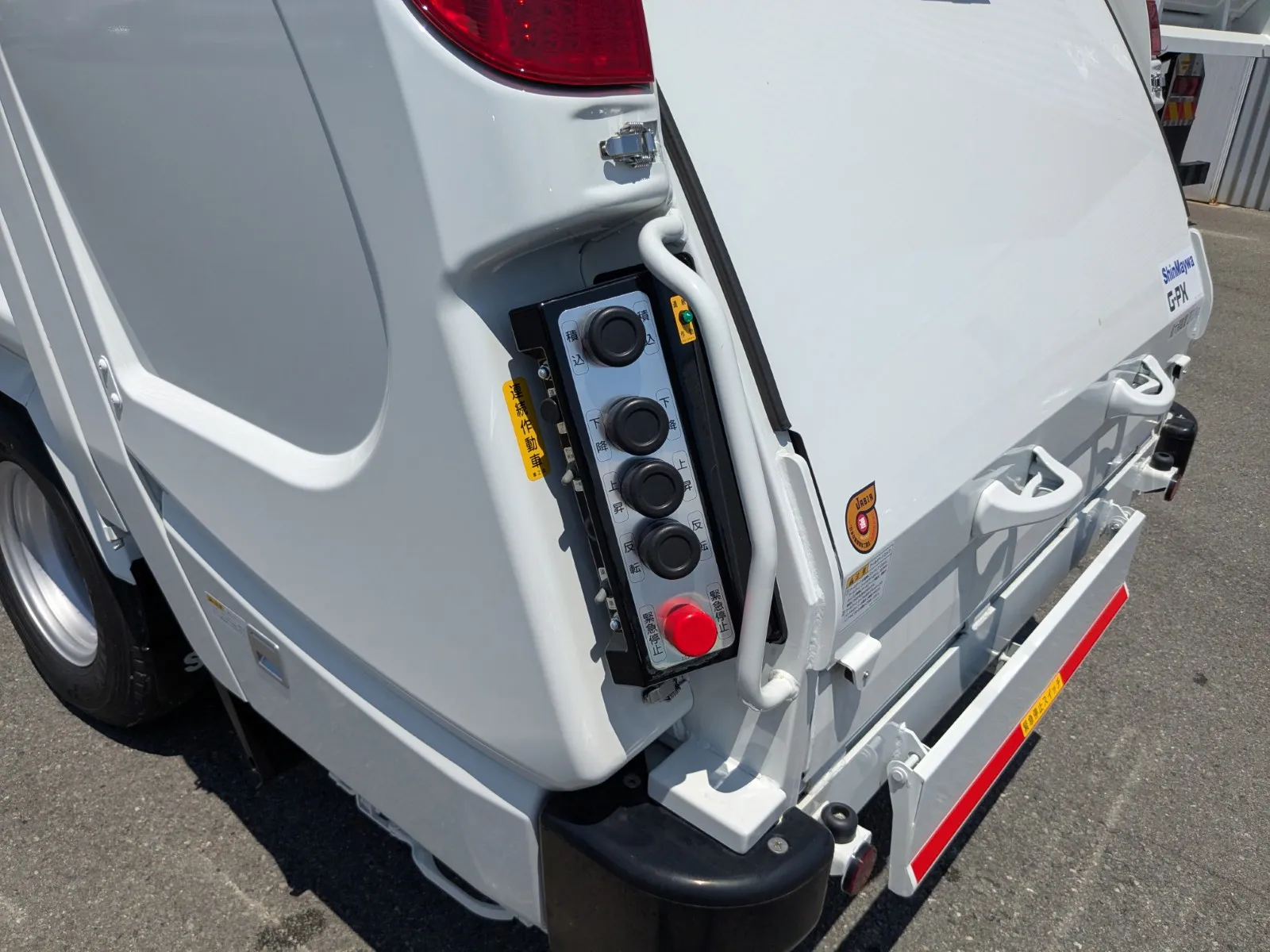 vehicle_image_20260724120004gHoRQ8CaAO.webp