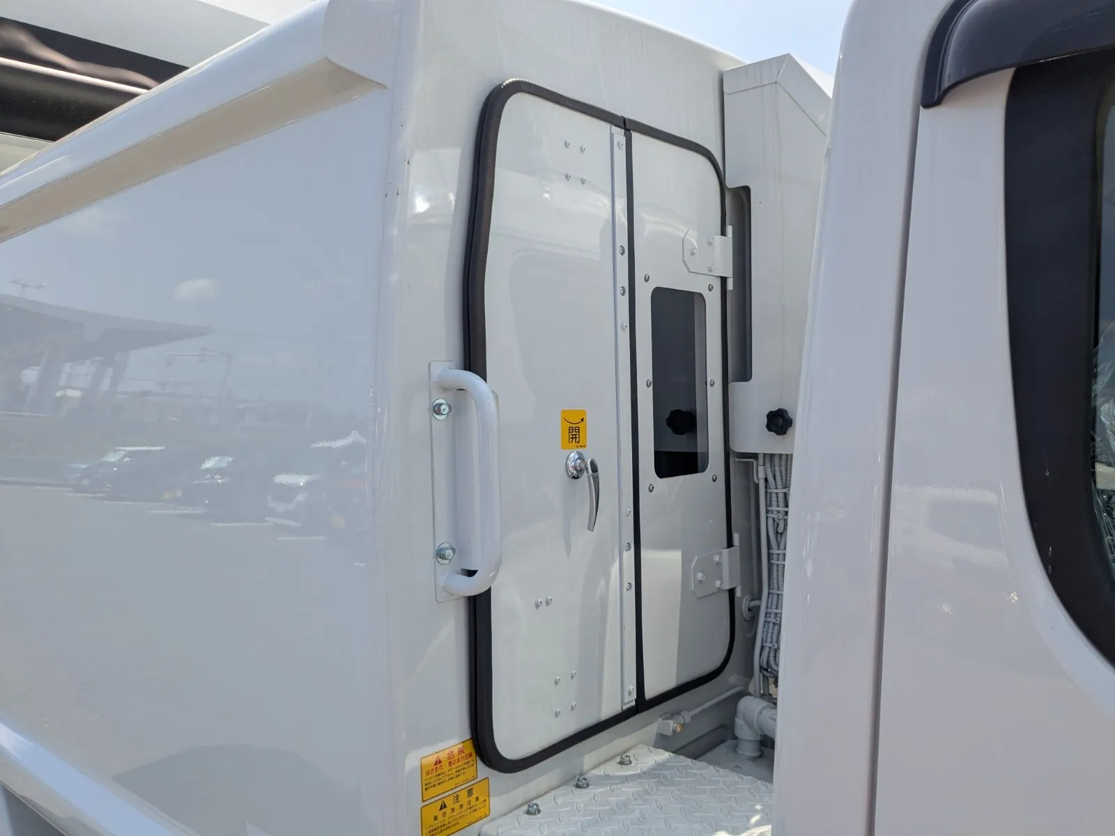 vehicle_image_20260724113828ZSuMXXU8Cm.webp
