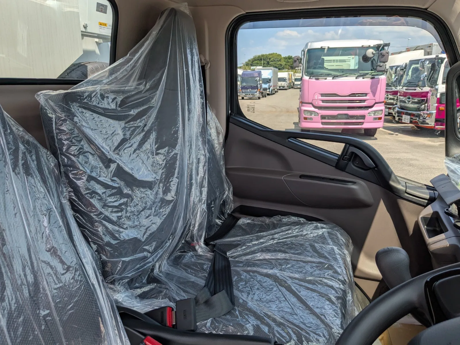 vehicle_image_20260724113830lVgkzrM14T.webp