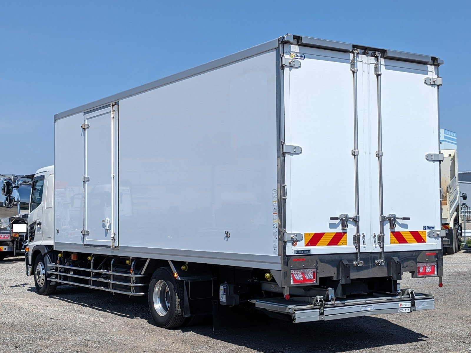 vehicle_image_20260422112736IF7uetS6WQ.jpg